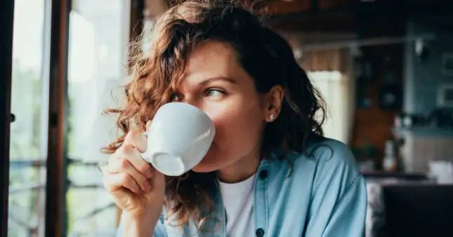 Épanouissement Féminin: Bien-Être et Café au Coeur de la Santé